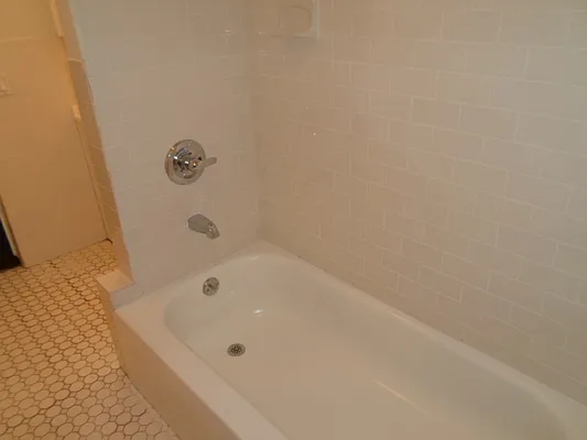 Sold by Manhattan Network Inc. | media 4