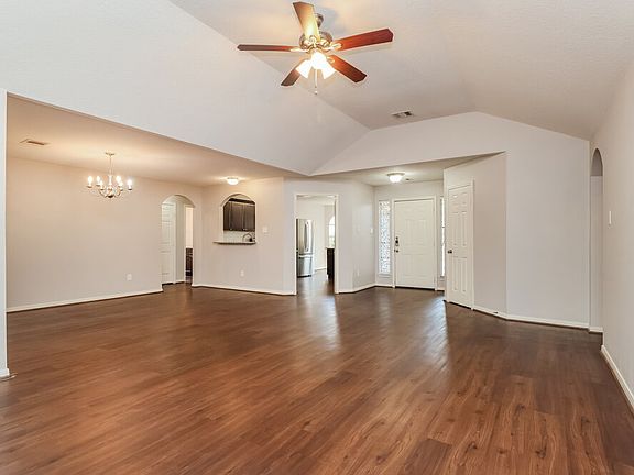 4th image of 9808 Woodhollow Dr