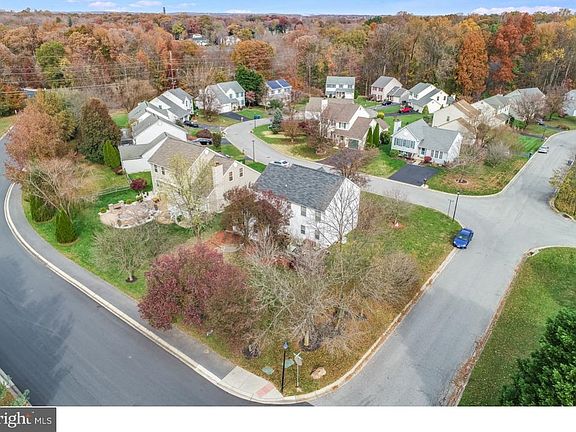 5th image of 102 Grand Canyon Ct