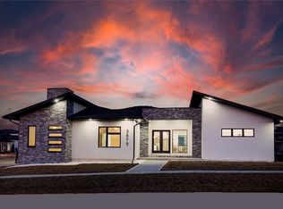3679 Westgate Pkwy, Clive, IA 50325