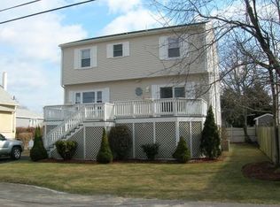 38 Draper Ave, Hull, MA 02045