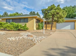 6916 Edwina Ave NE, Albuquerque, NM 87110