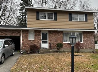 5 Farnam Pl, Albany, NY 12205