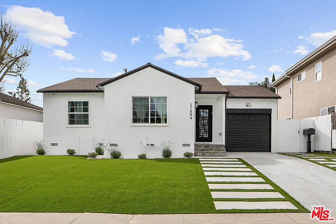 3 bed, 2.0 bath, 905 sqft, $6,000 — Photo 4