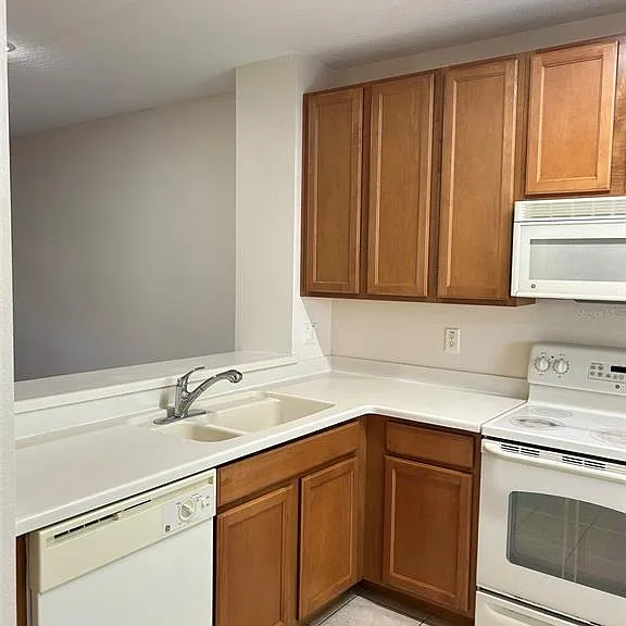 765 Chelsea Dr — Photo 7