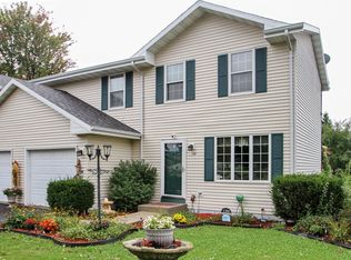 1304 Birchwood St, Delavan, WI 53115