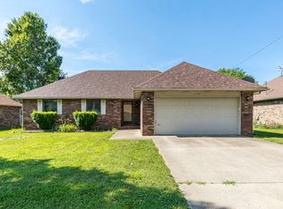 1106 W Lindberg St, Springfield, MO 65807