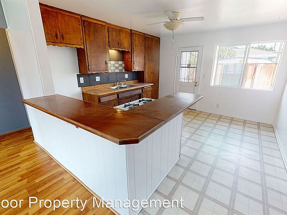 4th image of 13951 Illinois St Unit D