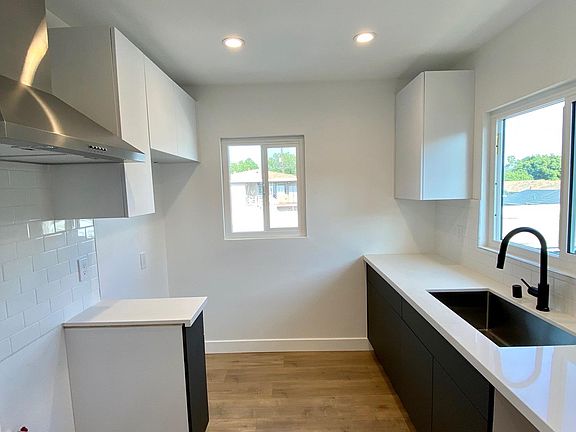 2nd image of 11964 Manor Dr #D