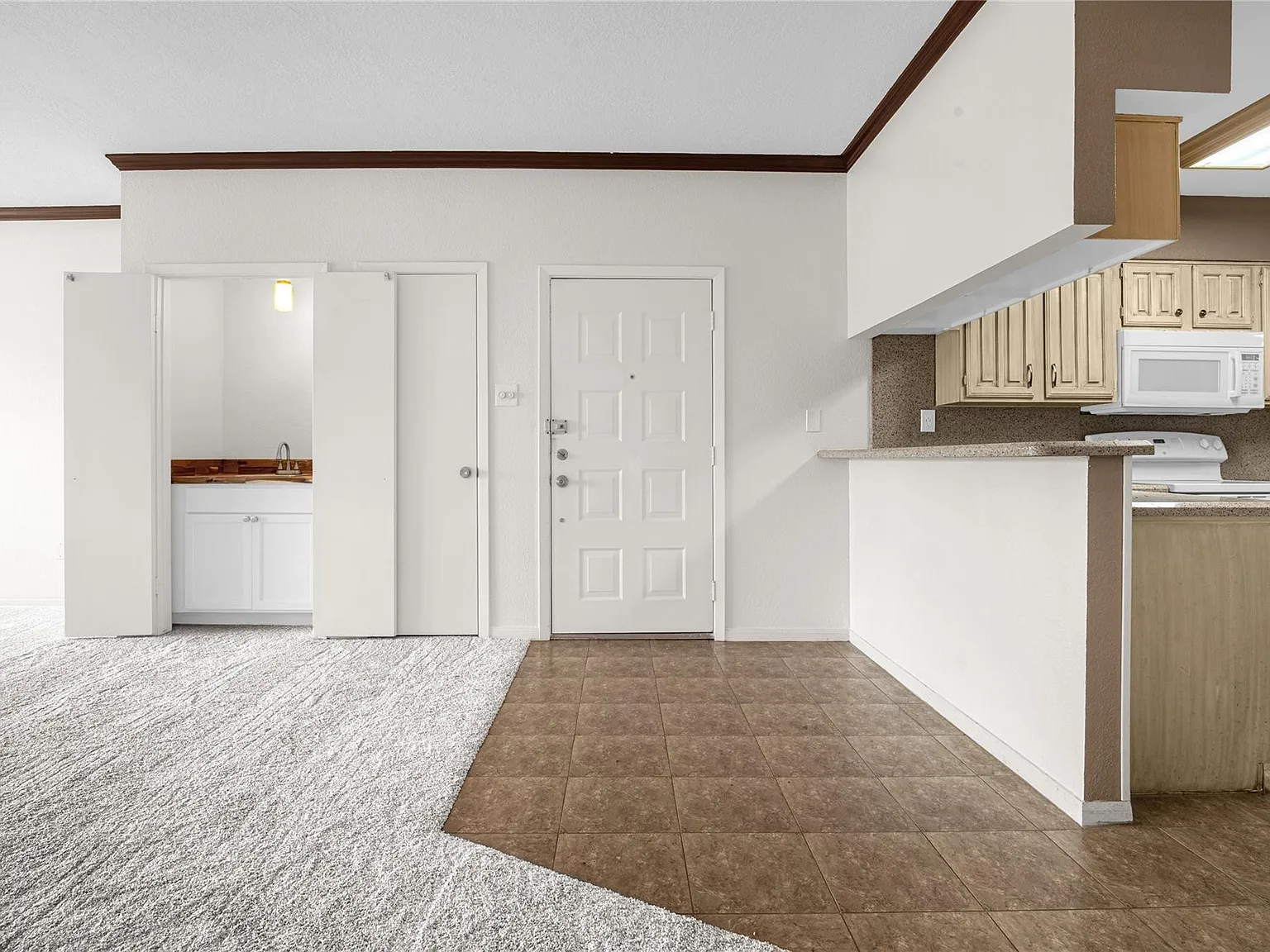 2 bed, 2.0 bath, 1226 sqft, $1,850 — Photo 4