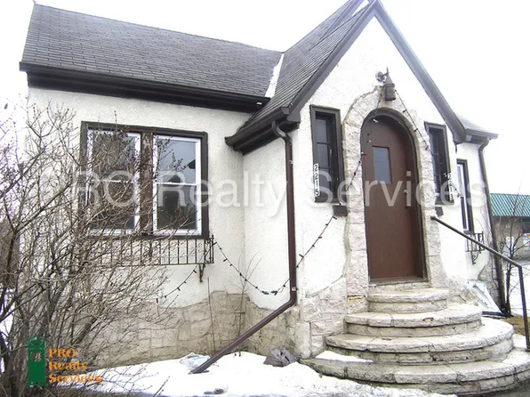 2213 University Ave NE, Minneapolis, MN 55418