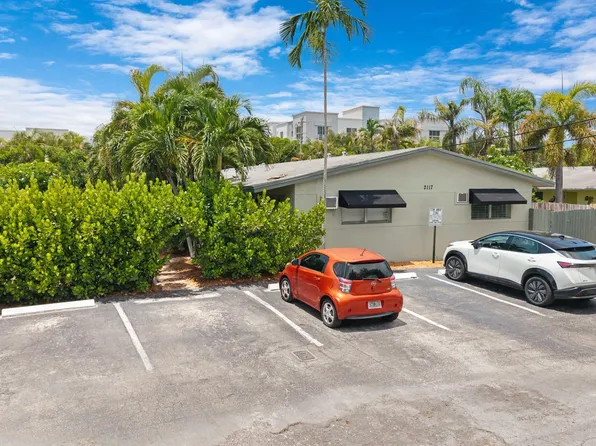 2117 NE 14TH Avenue #1-4, Wilton Manors, FL 33305