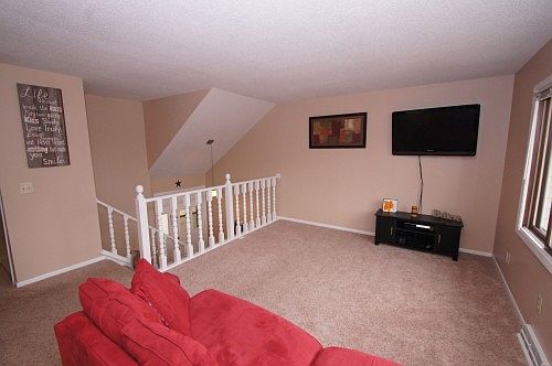 3rd image of 726 Clover Leaf Pkwy NE