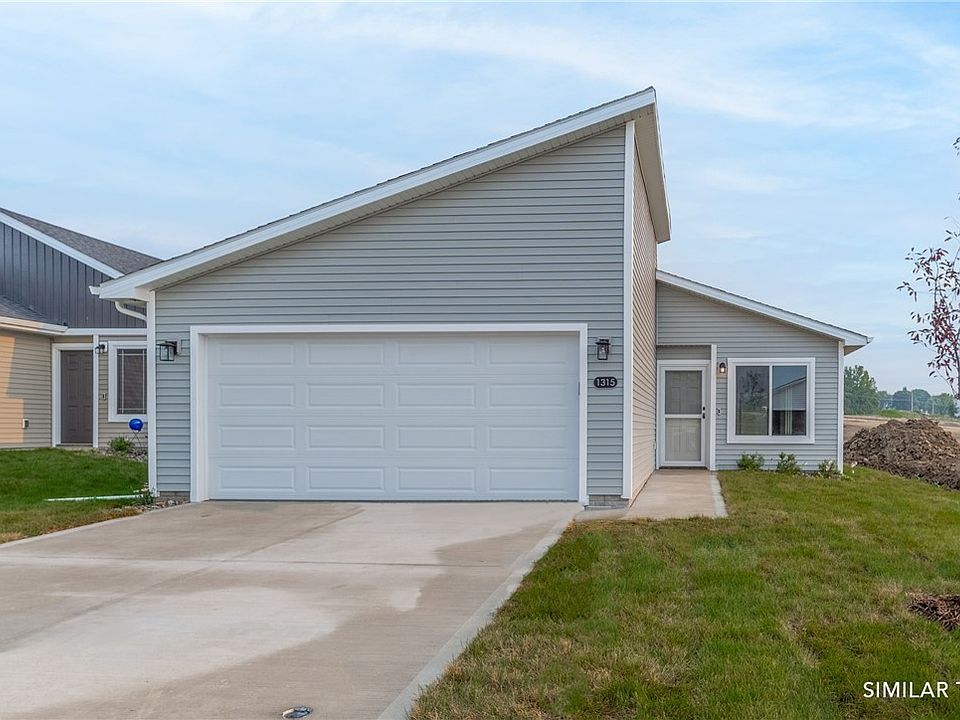 1st image of 880 Aster Dr