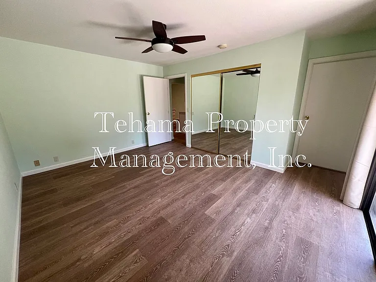 23353 Hamilton Ave — Photo 9