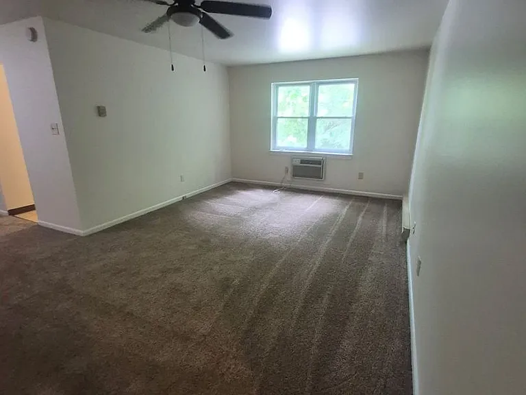 404 Woodcliff Ave — Photo 2