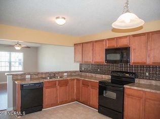 1000 Grandeur Ave, Jacksonville, NC 28546