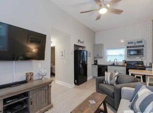 101 S 16th St #C, Wilmington, NC 28401