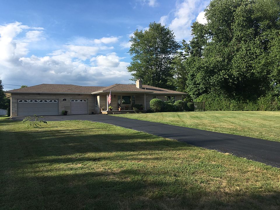 1st image of 916 E Hillside Dr S