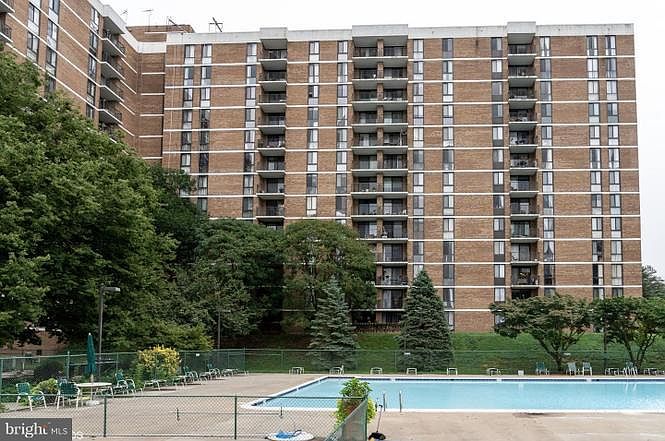 1st image of 2311 Pimmit Dr APT 415