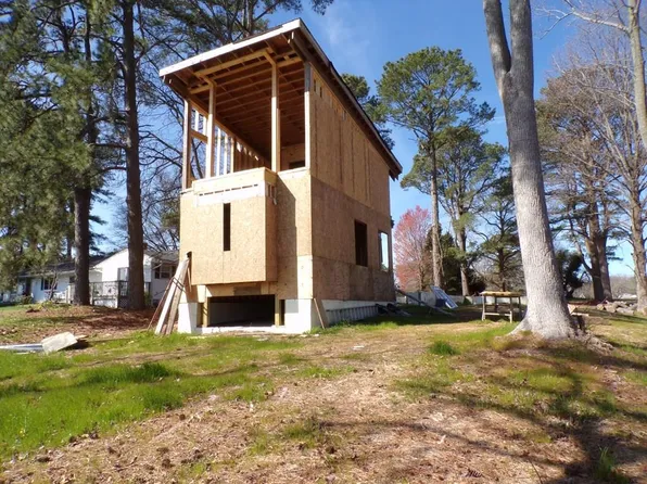 543 Buzzards Point Rd, Reedville, VA 22539