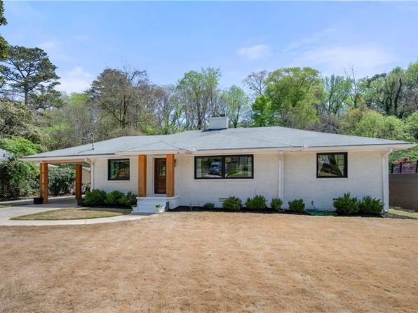 4237 Rickenbacker Way NE