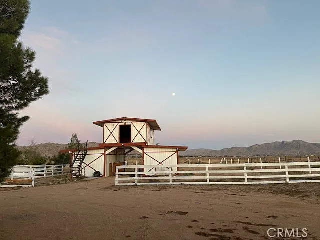 16100 Navajo Rd — Photo 9