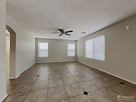 5th image of 41888 W Michaels Dr