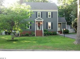 9712 Ladue Rd, North Chesterfield, VA 23237