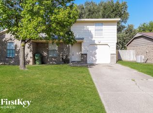 624 S Waxahachie St, Mansfield, TX 76063