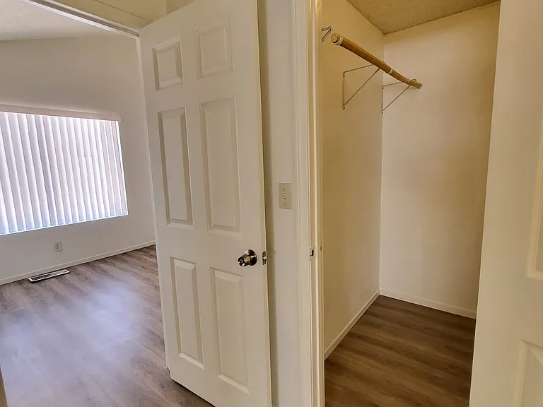 4456 Buena Vista Dr — Photo 16