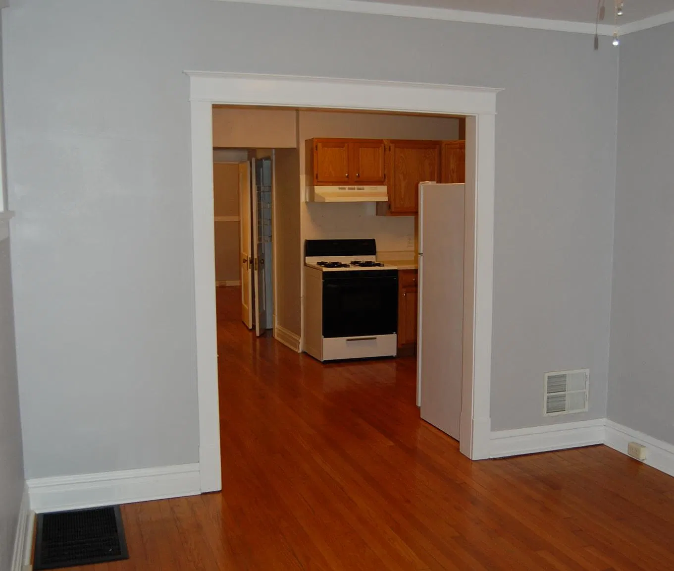 3164 Alfred Ave — Photo 3