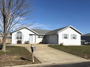 1141 Orchard Dr, Lebanon, MO 65536