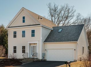 21 River Valley Way, Easthampton, MA 01027