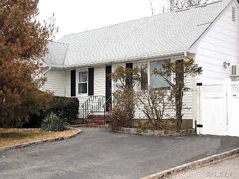 1st image of 2869 Lawrence Dr