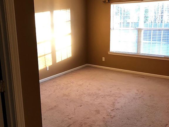 Master Bedroom - with walk in closet