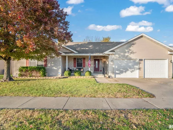 3009 Twin Lakes Dr, Springfield, IL 62707