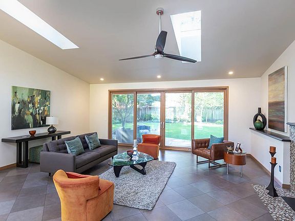 4th image of 214 Verano Dr