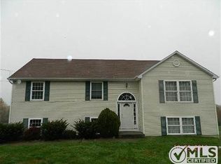 122 Lyons Ln, Milton, NY 12547