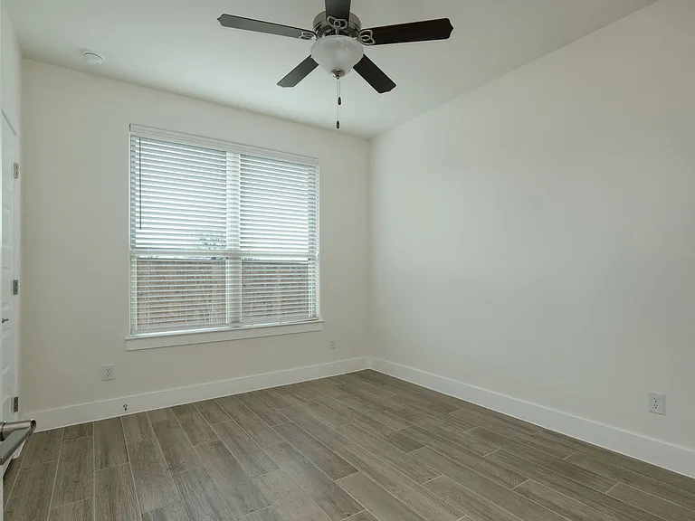 436 Parkline Dr — Photo 12