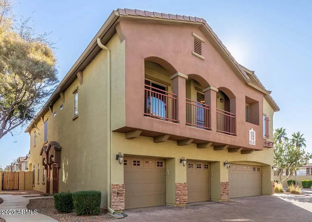 2 bed, 1158 sqft, $2,000 — Photo 2