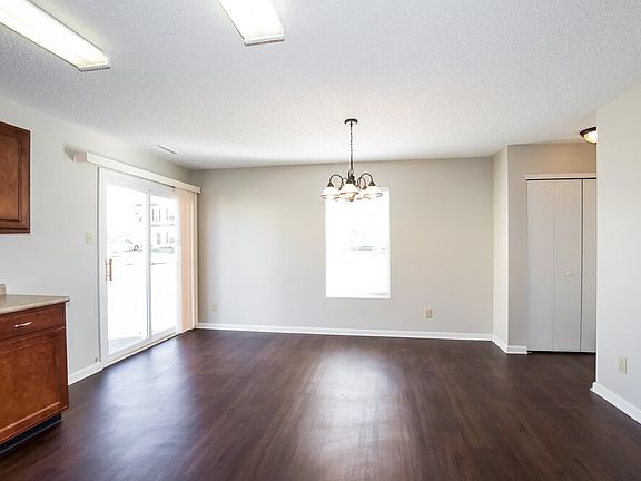 5th image of 841 Chastain Ave