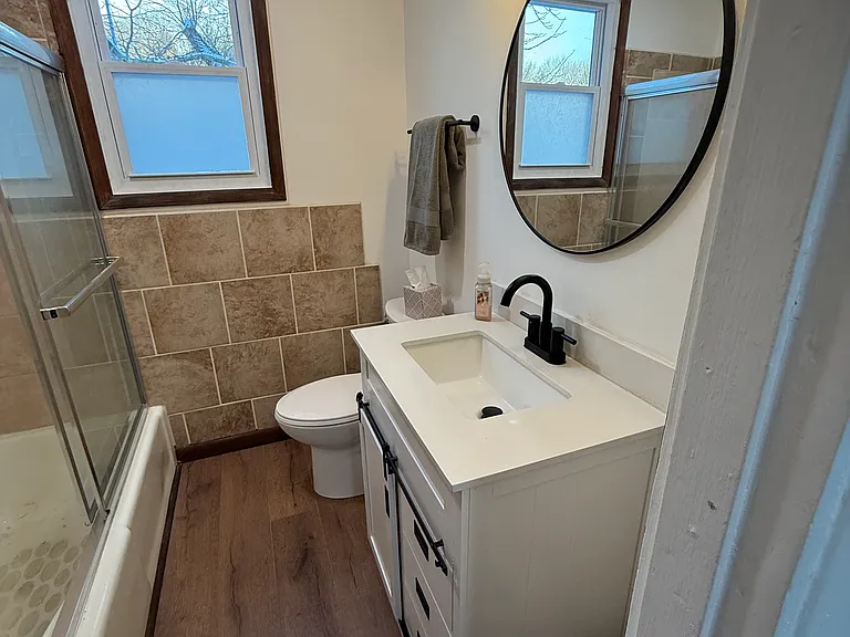 635 Roseland Ave — Photo 16