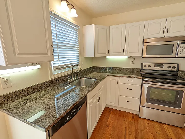 7223 Beverly St — Photo 30