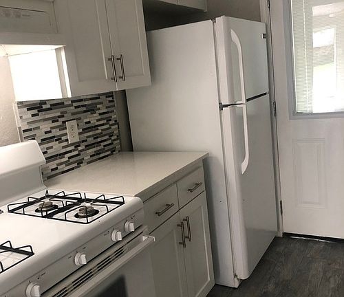 5th image of 5008 Richmond Ave #B