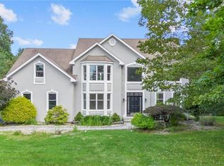 86 Riverford Rd, Brookfield, CT 06804