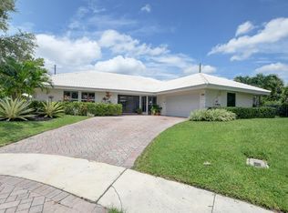 800 Walnut Ter, Boca Raton, FL 33486