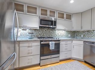 25 Phillips St #A, Boston, MA 02114