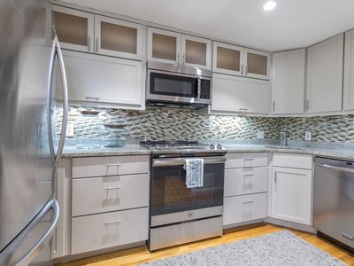 25 Phillips St #A, Boston, MA, 02114