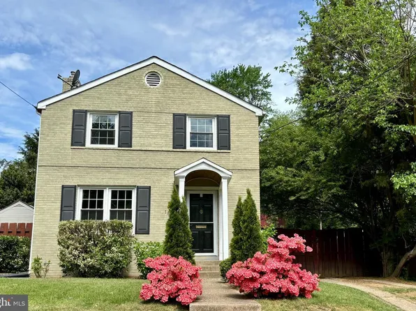 1861 S George Mason Dr, Arlington, VA 22204